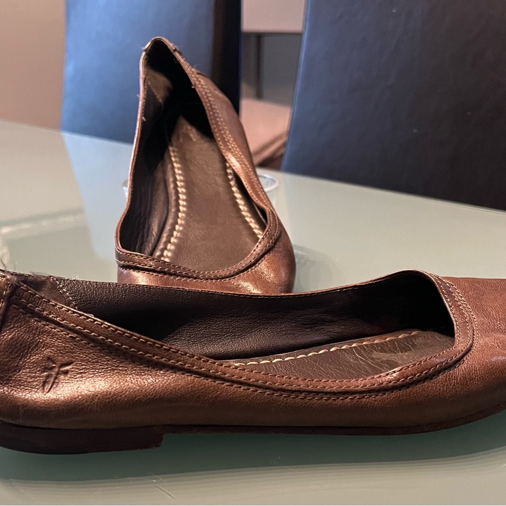Frye Carson Ballet Flat- Size 8
